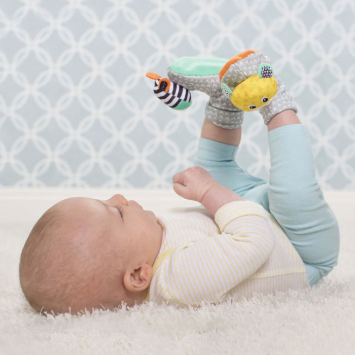 Іграшка INFANTINO Шкарпетки брязкальця Зебра та тигр 206893I