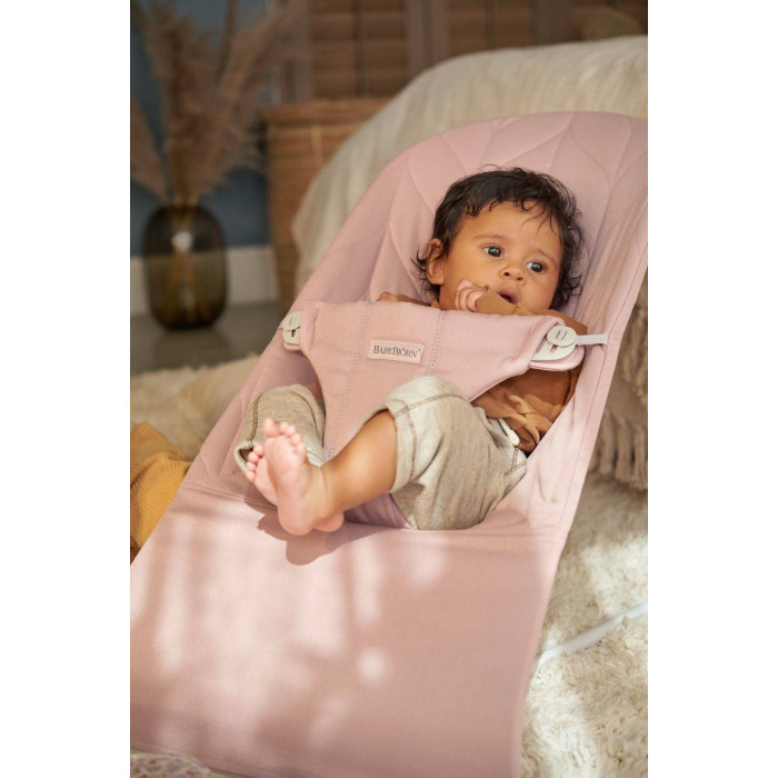 Шезлонг для немовлят BabyBjorn Bouncer BLISS Woven Petal Quilt Dusty Pink 