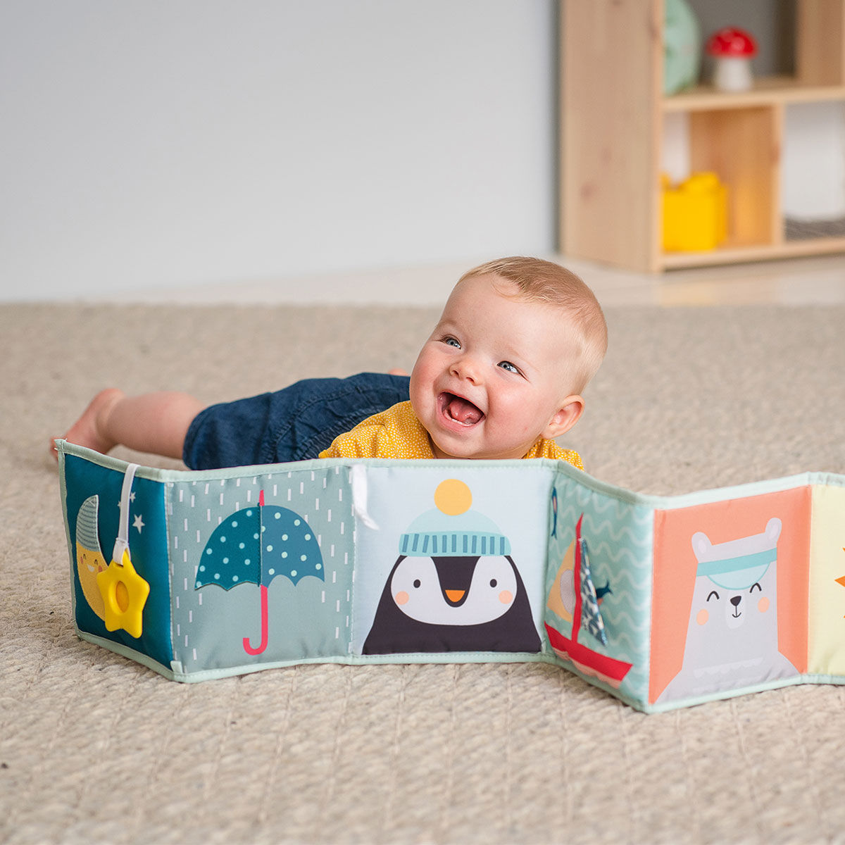 Taf Toys Розвиваюча книжка-розкладушка - Веселі пригоди
