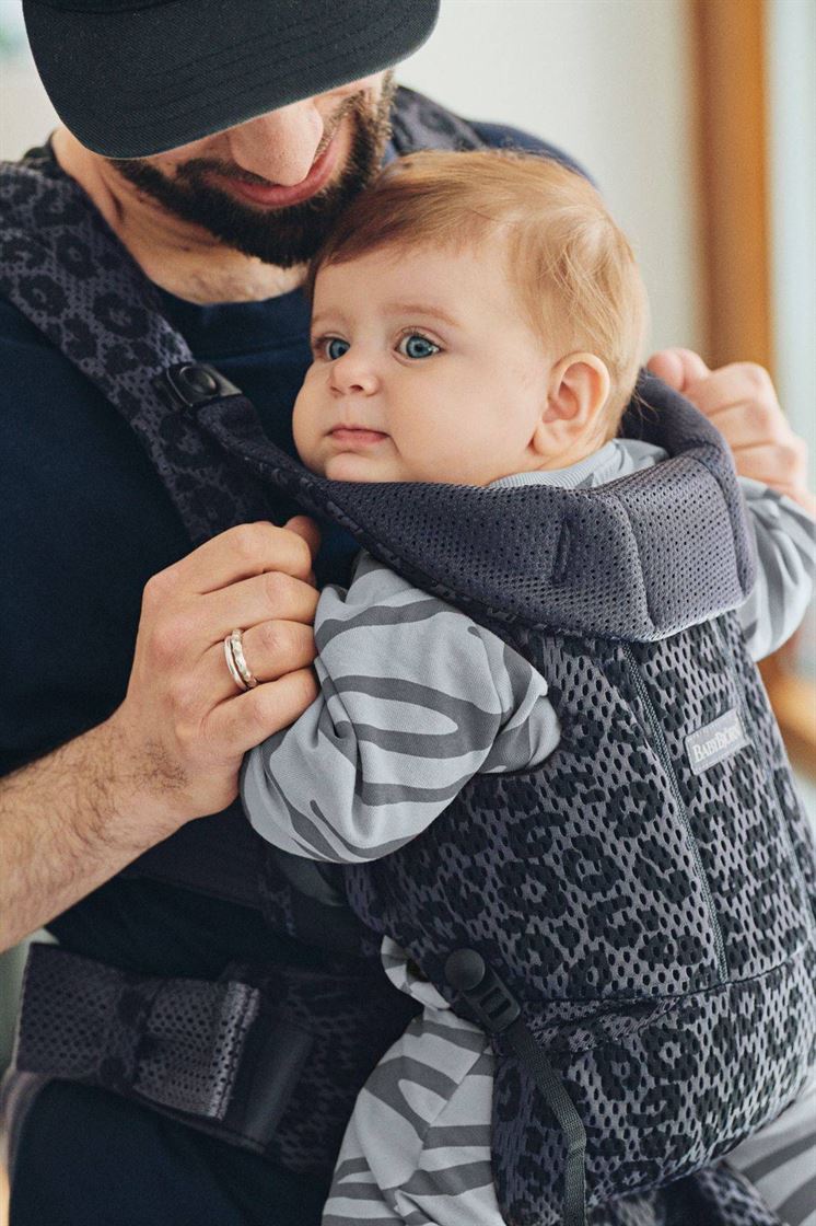 Рюкзак-кенгуру для немовлят BabyBjorn MOVE 3D Mesh Antracyt Leopard