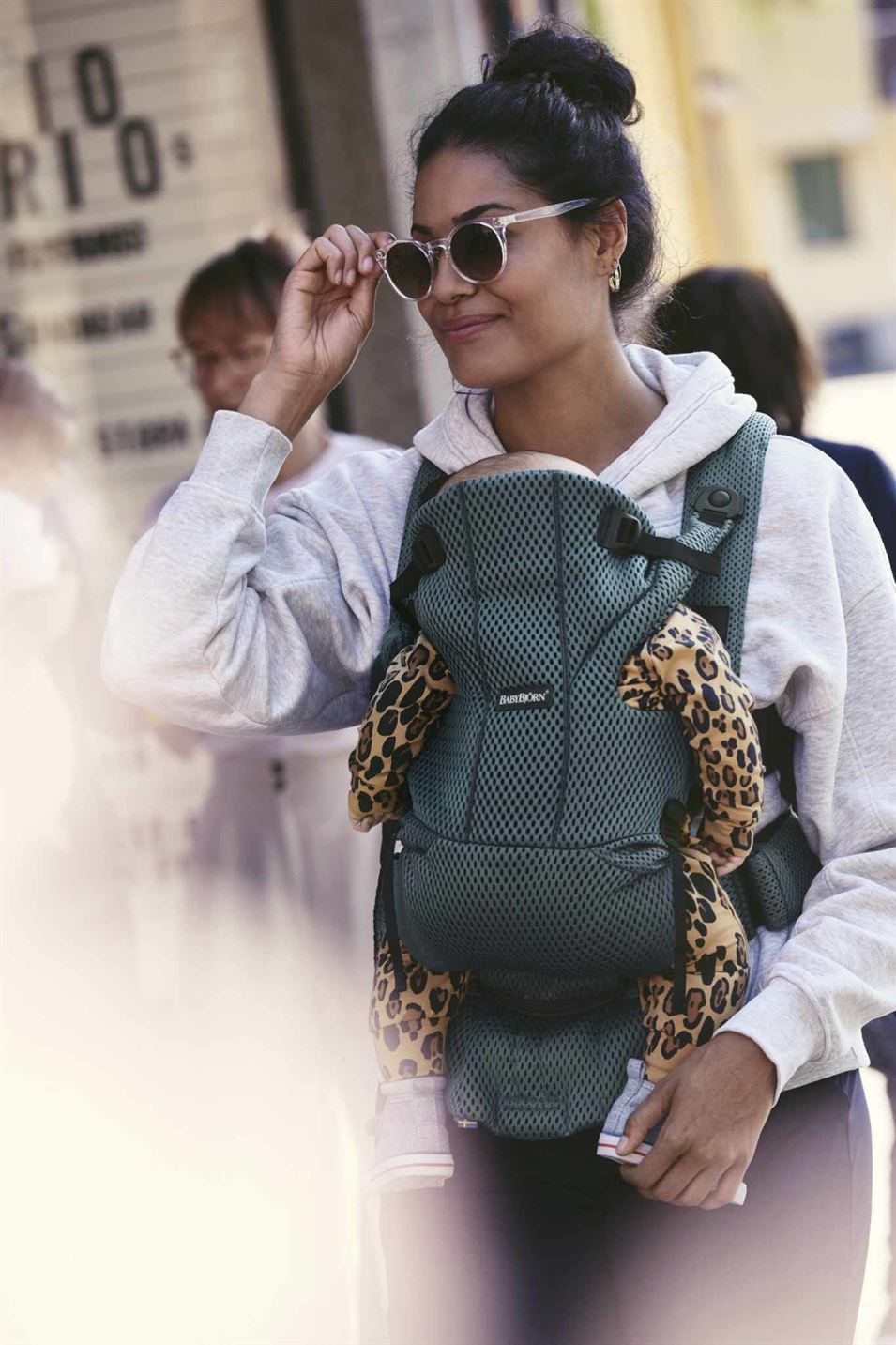 Рюкзак-кенгуру для немовлят BabyBjorn MOVE 3D Mesh Green