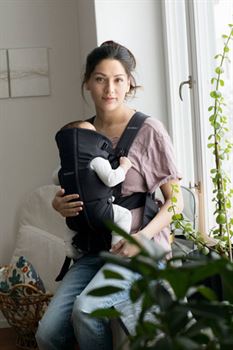 Рюкзак-кенгуру для немовлят BabyBjorn MINI Cotton Black