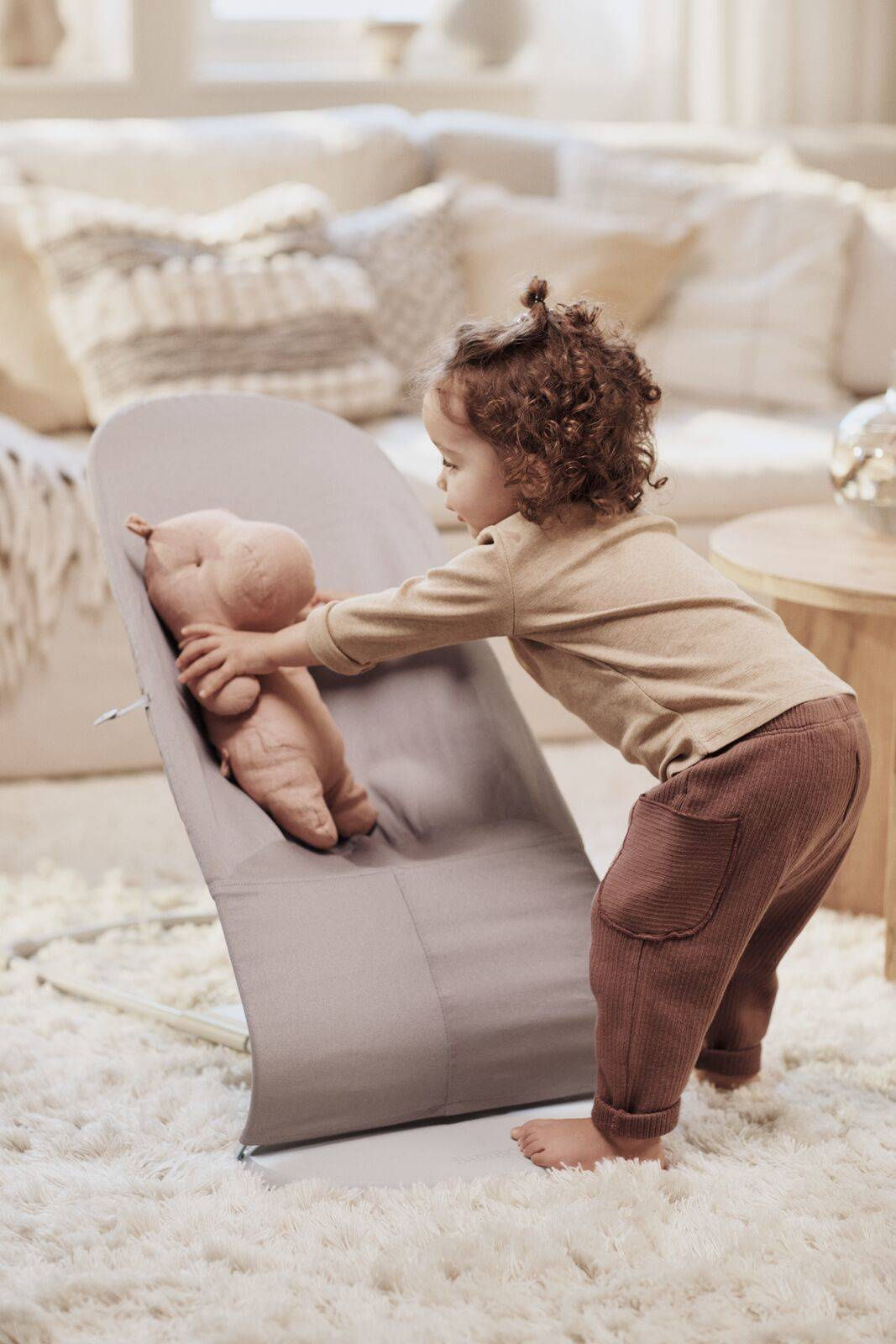 Шезлонг для немовлят BabyBjorn Bouncer BLISS Woven Petal Quilt Sand Grey
